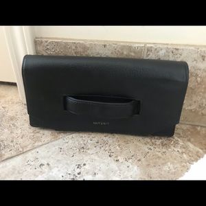 Matt & Nat Abiko clutch in Black.